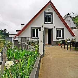 casa-tpica-de-santana-casa-do-av.madeira-islandshotels.com/